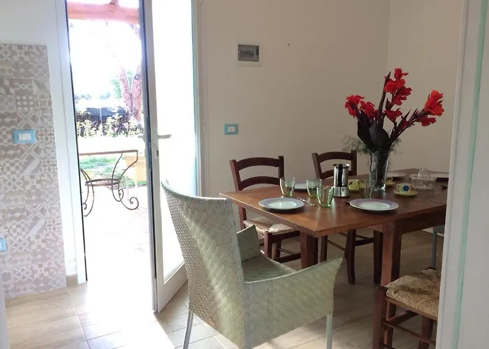 Villino Nel Bosco * كابوليفيري