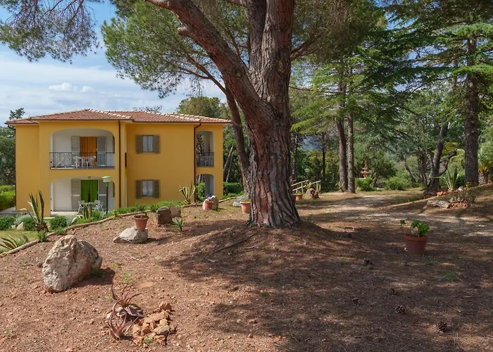 Villino Nel Bosco بيت للعطل *