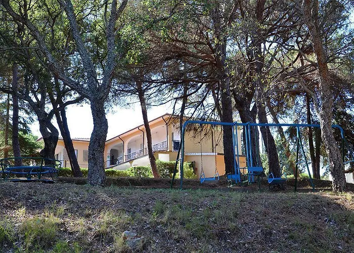 Villino Nel Bosco كابوليفيري