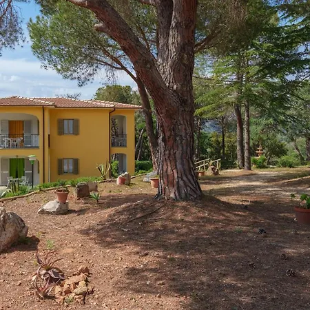 Villino Nel Bosco Tatil Evi *